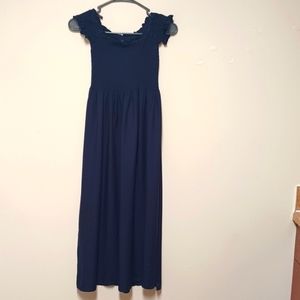 Bardot women's navy blue  casual dress. Round neck, split sides skirt. Size 4/XS